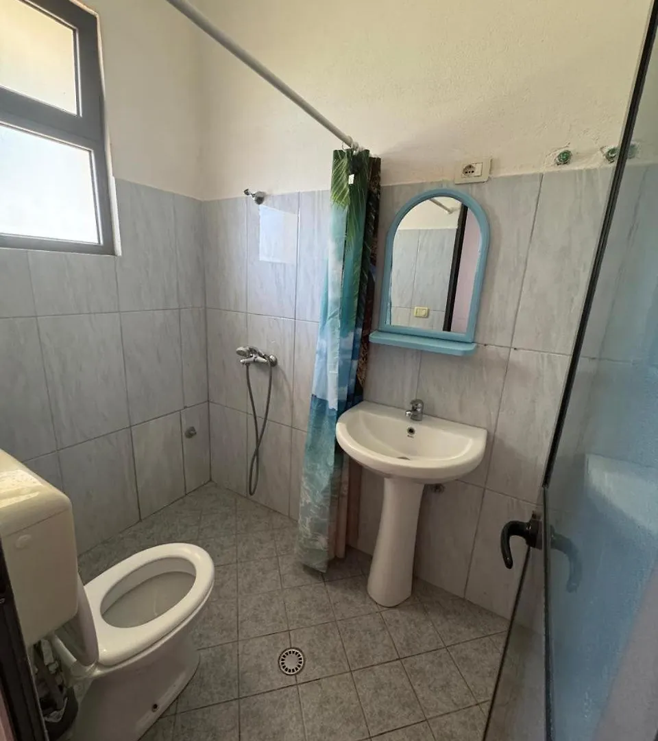 Hotel Luli Baks-Rrjoll 0*,  Албания