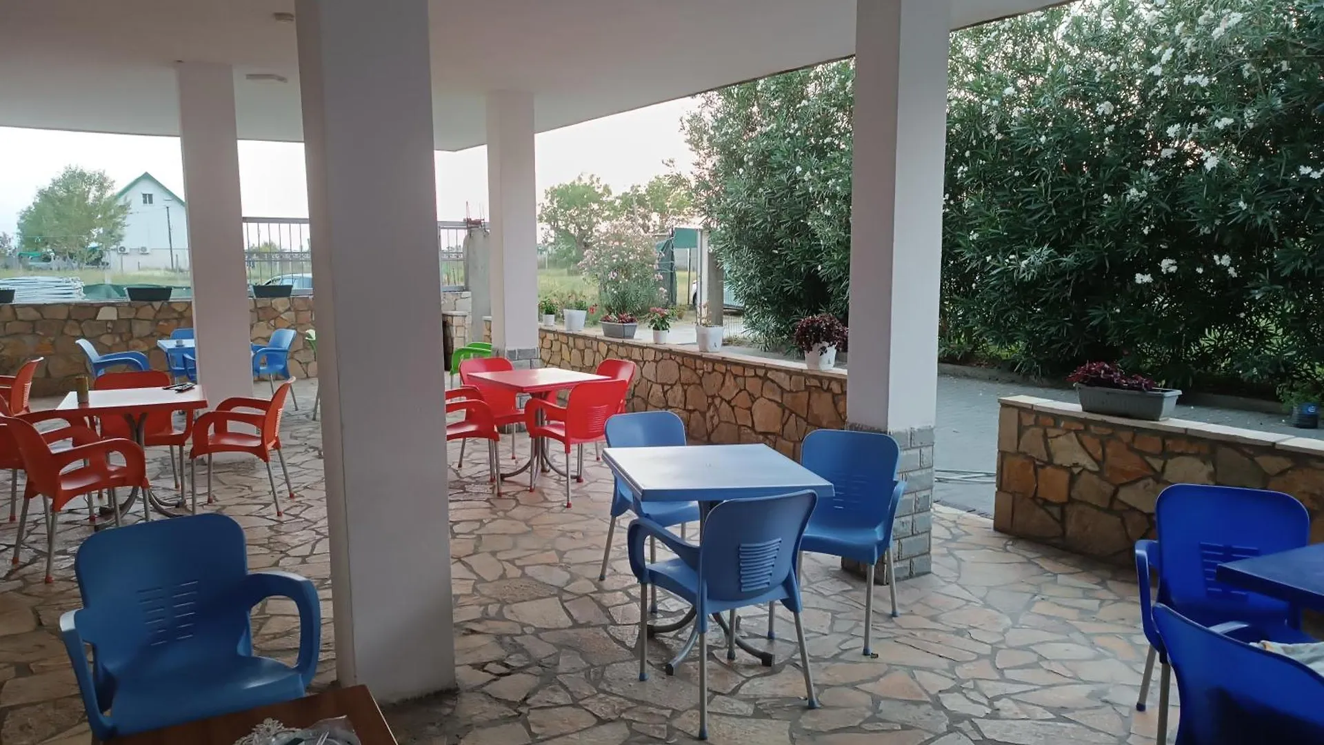Апартаменты Hotel Luli Baks-Rrjoll